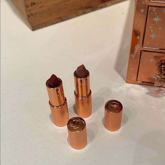 Charlotte Tilbury Holiday Treasure Box (empty) AND 2 mini lipsticks - Picture 4 of 5